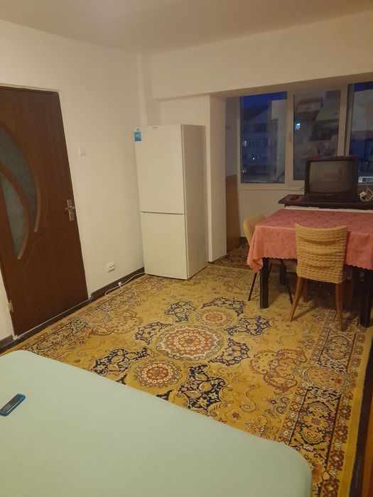 Închiriez garsonieră în Lăpuș