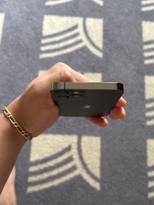 ex.: iPhone 12 Pro in stare firte buna