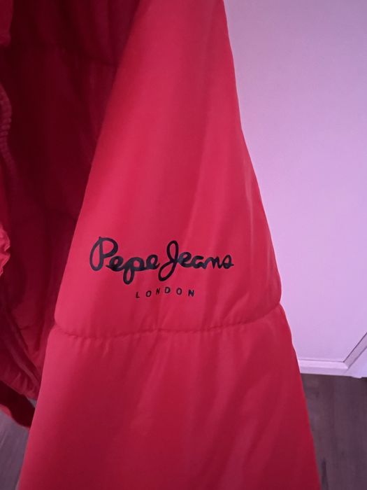 Vand geaca pepe jeans,marimea xs