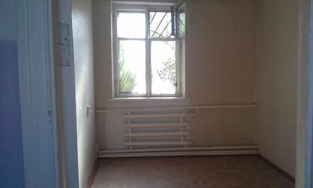 Продам половину здания