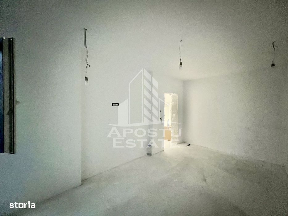 DE VANZARE Apartament doua camere cu gradina 10 mp