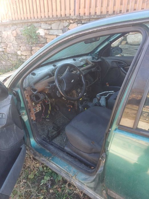 Форд Фокус на части