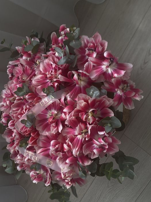 Свежие тюльпаны на выбор двое