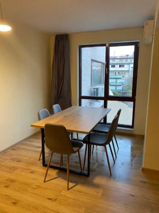 Четристаен апартамент в кв. Бъкстон