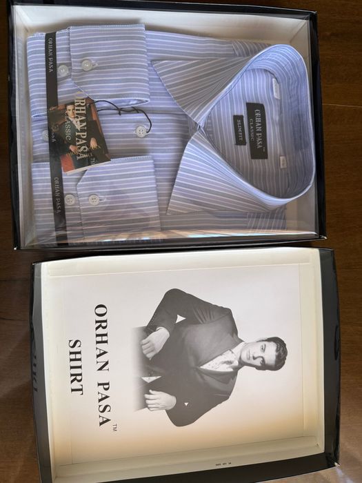 Мужская рубашка в нежно-голубом цвете.