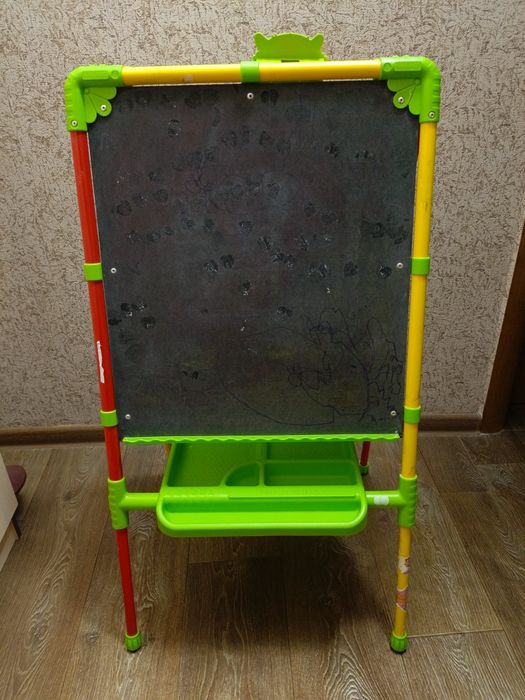 Продам детский мольберт