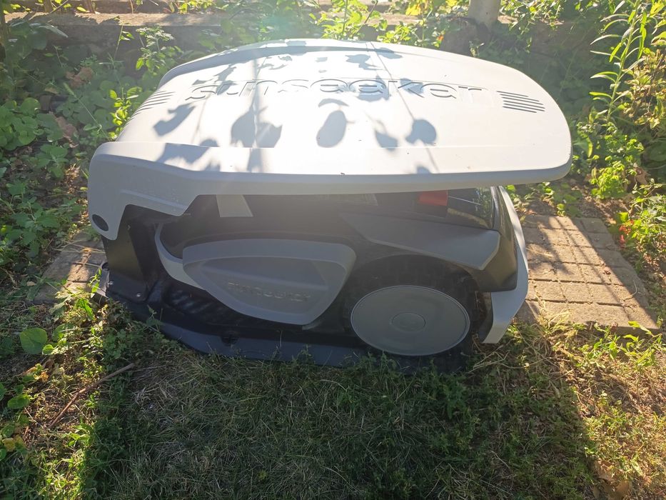 Косачка робот Sunseeker V3
