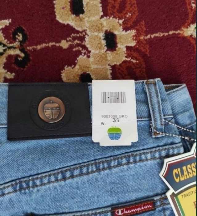 Продам новые джинсы