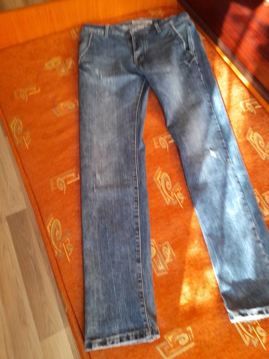 Superoferta. Vand 10 perechi  de blugi