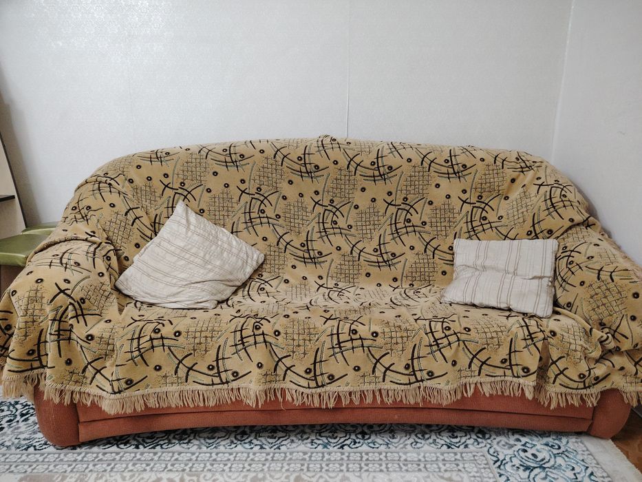 Продам диван 5 000 тг