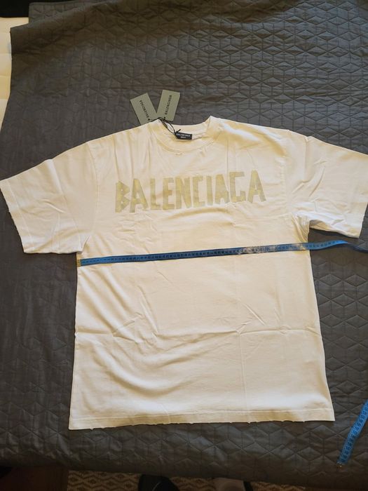 Оригиналта тениска Balenciaga