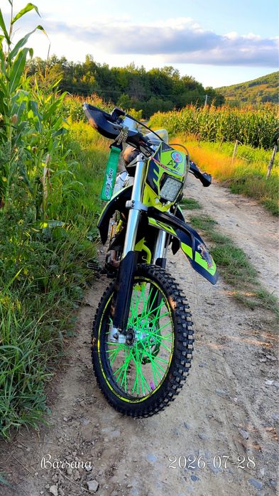 Vand cross 250 alfarad