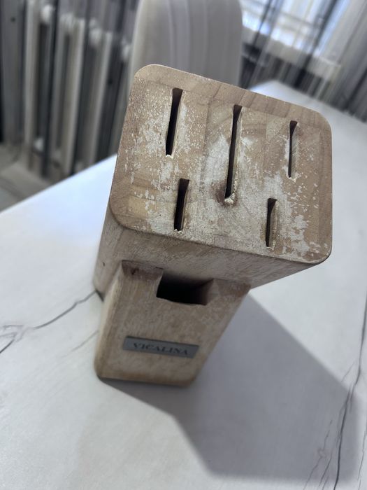 Отдам для ножей подставку