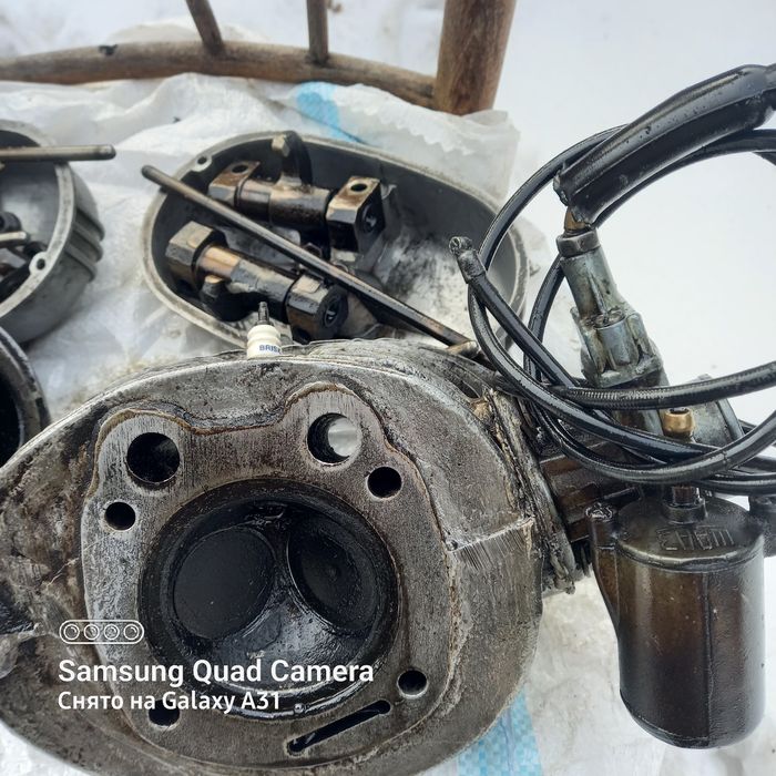 Продам запчасти на мотоцикл Урал.