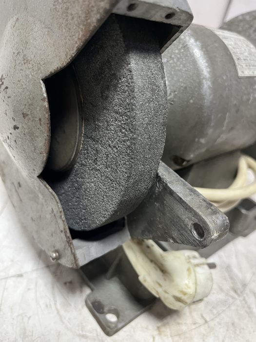 Български монофазен шмиргел 400/600 W Елпром Тетевен