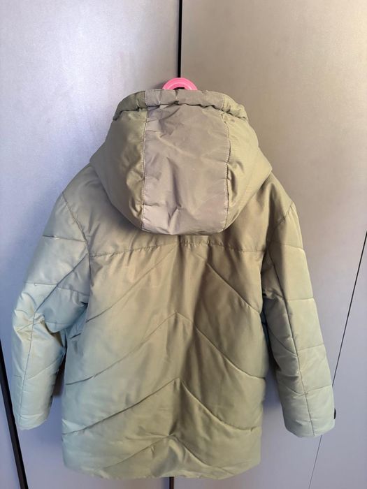 Продам куртку на мальчика