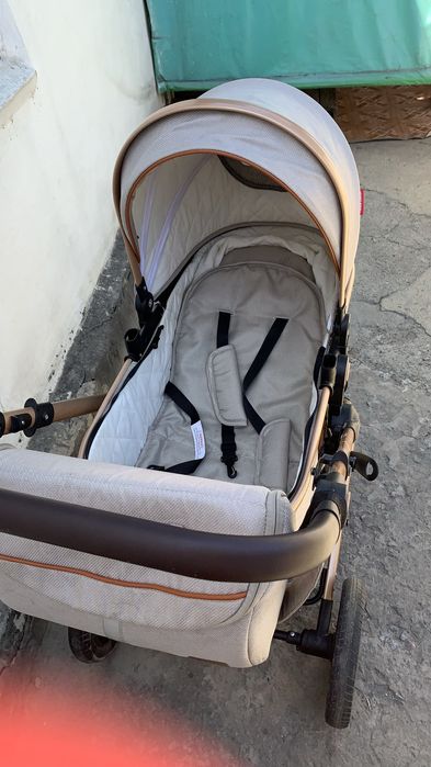 Коляска бежевый детский