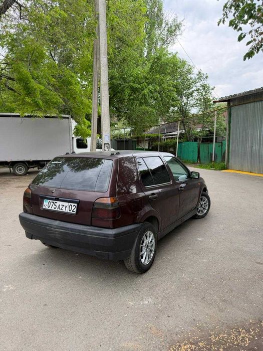 Продам машину гольф 3