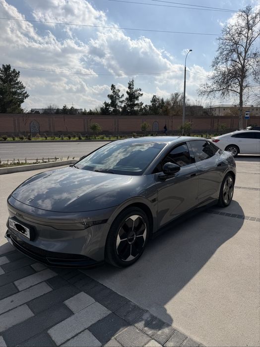 zeekr 007 688 zapas xod