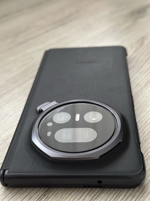 Honor Magig V5 нов с 3 години гаранция!