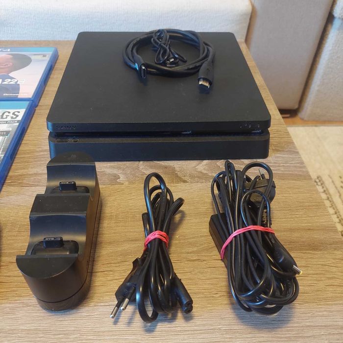 Playstation 4 Slim 1TB