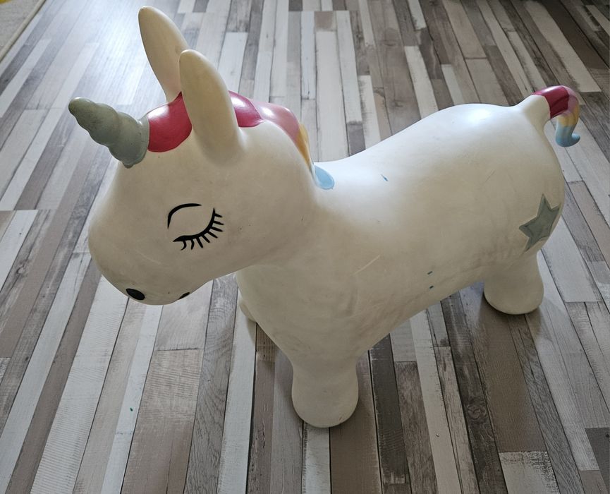 Unicorn de sarit