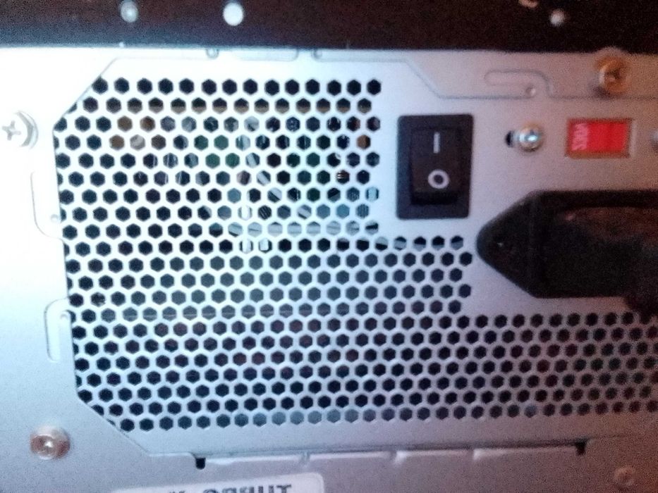 Настолен Компютър