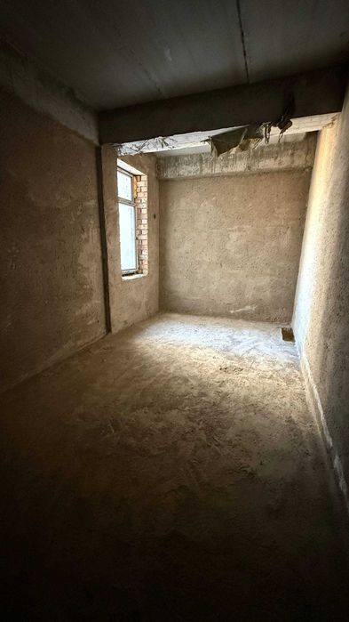 3х комнатная квартира 91кв/м в состоянии коробки, Поворот