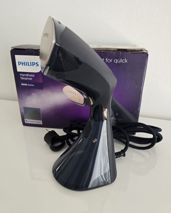 Aparat de călcat vertical cu aburi Seria 8000 GC810/20 - Philips