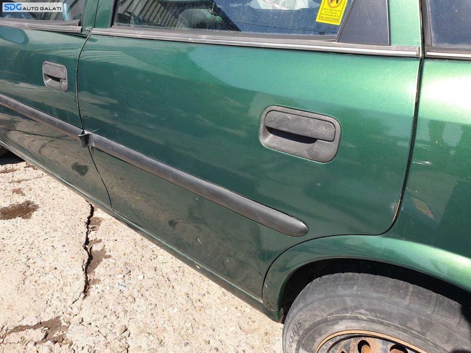 Usa Usi Portiera Portiere Stanga Spate Dezechipata Opel Vectra B Berlina Hatchback 1995 - 2002 Culoare L369