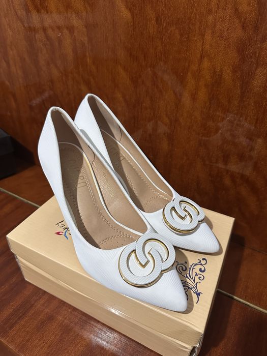 Белые туфли новые