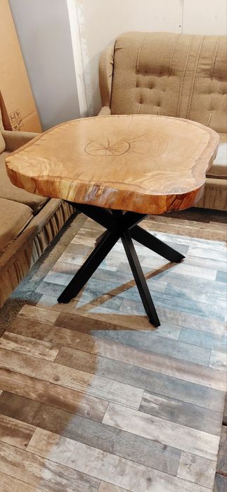 Трапезна  маса от  масив дъб