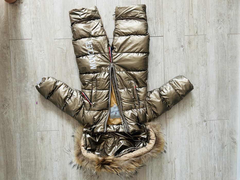 Продам зимний комбинезон на девочку