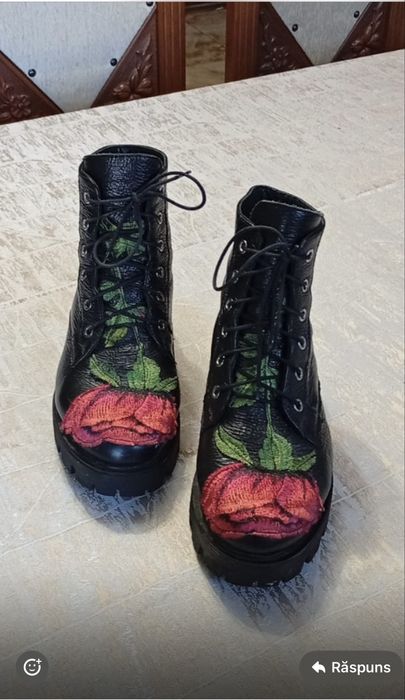 Ghete din piele Moja