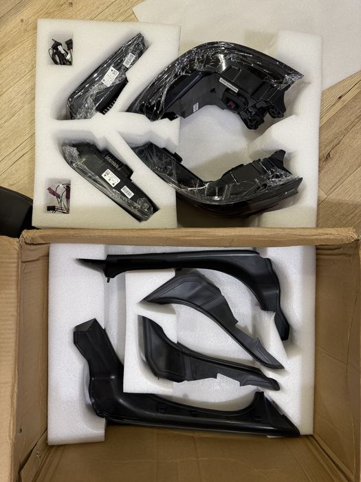 Чисто нови фейслифт стопове с лого БМВ за BMW G30