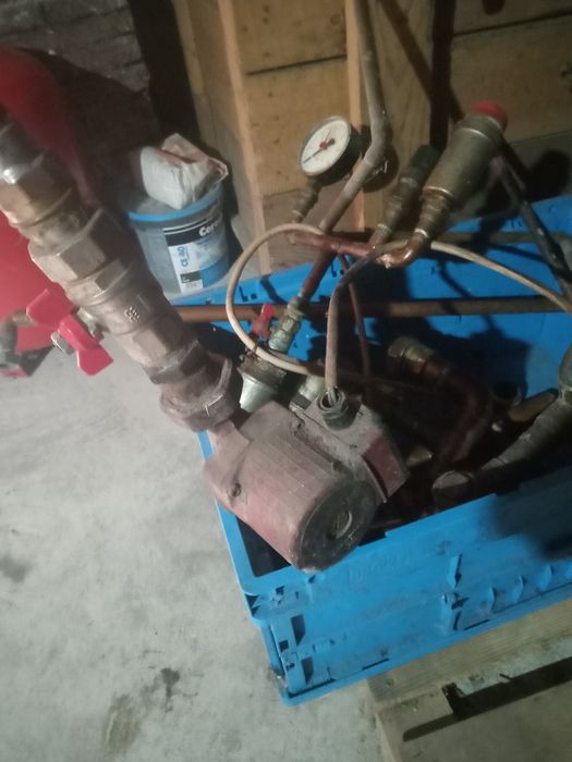 Vând Boiler Ferroli cap 100litri