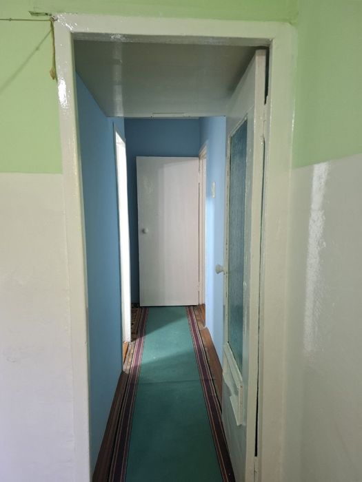 Нефтяник 37. домдан 36 квартира сотилади 2 хонали 2 етаж