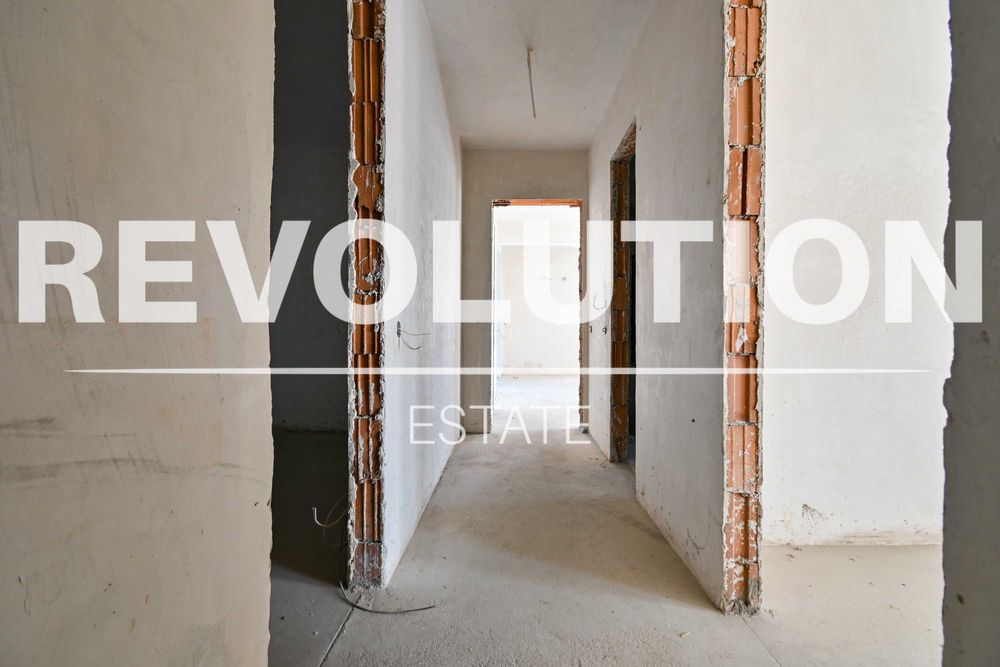 Продава се Тристаен апартамент в София, Хладилника - 158 кв.м за 2104 €/кв.м - Снимка #5