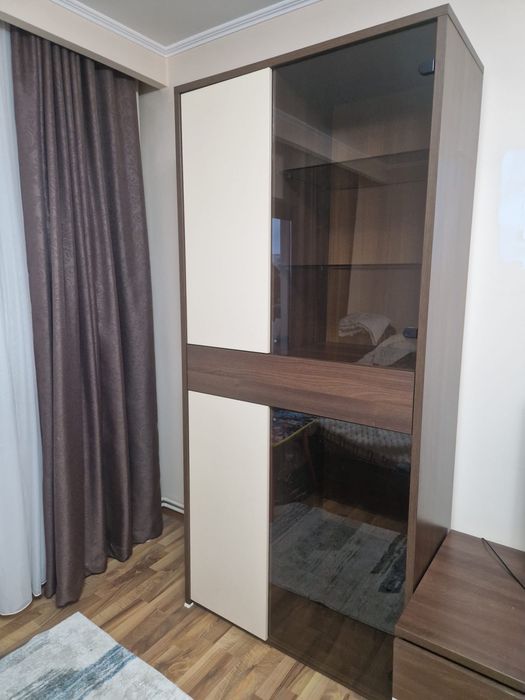 Dulap vitrină Lemet, 210 cm, cu rafturi și sertar