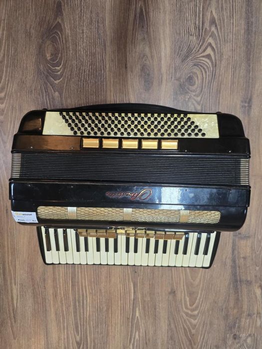 Acordeon Stradella cu 120 de basi -P-