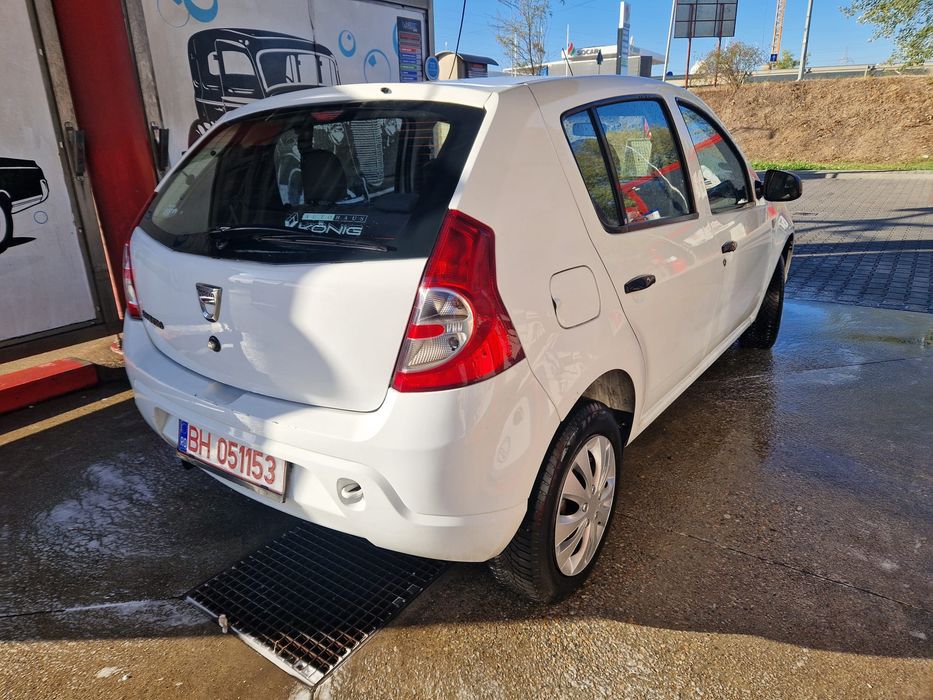 Vînd Dacia Sandero