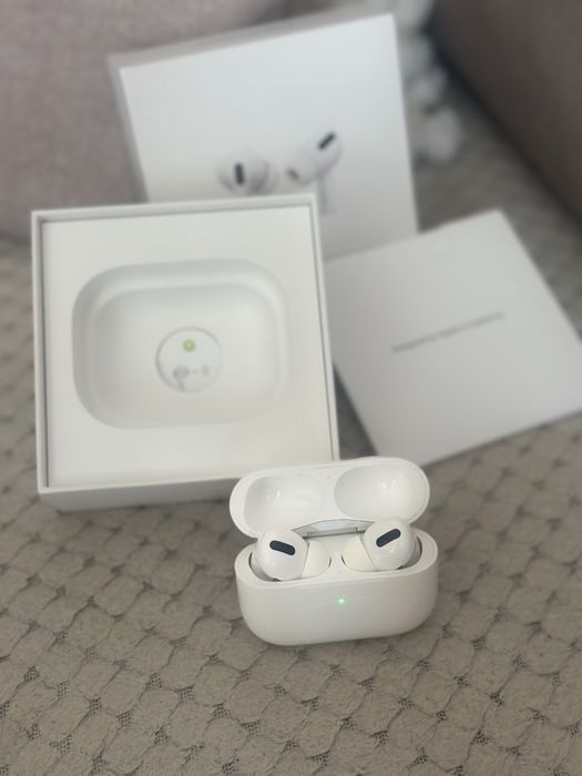Слушалки AirPods Pro