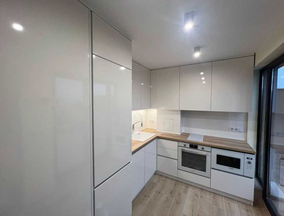 Дава се под наем Тристаен апартамент в София, Зона Б-19 - 80 кв.м за 1224 € - Снимка #1