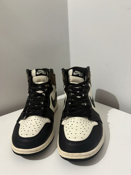 Nike Air Jordan 1 Retro High OG "Dark Mocha"