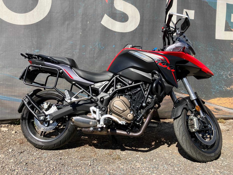 Motocicleta QJ Motor SRT 700 ! Echipare de top!