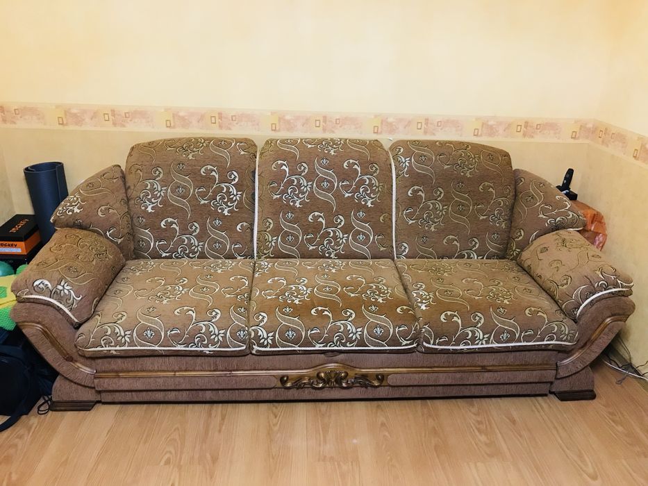 Продам диван и 2 кресла