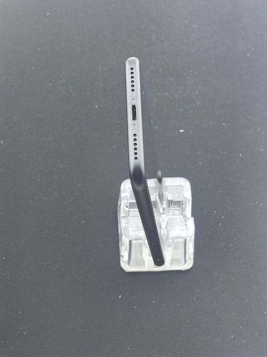 Apple iPhone SE 2 2020 64 GB ID-six637