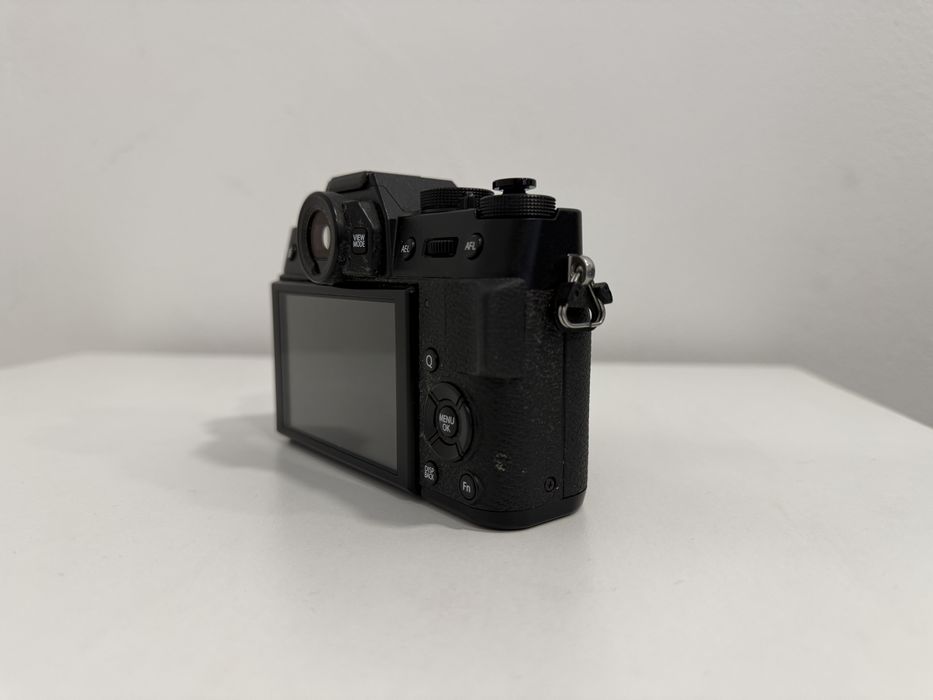 Fujifilm X-T10 cu obiectiv 27mm f2.8