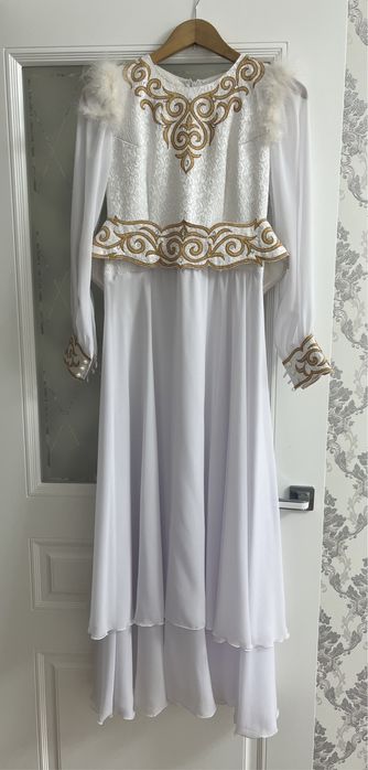 Көйлек прокат. ақ, жасыл