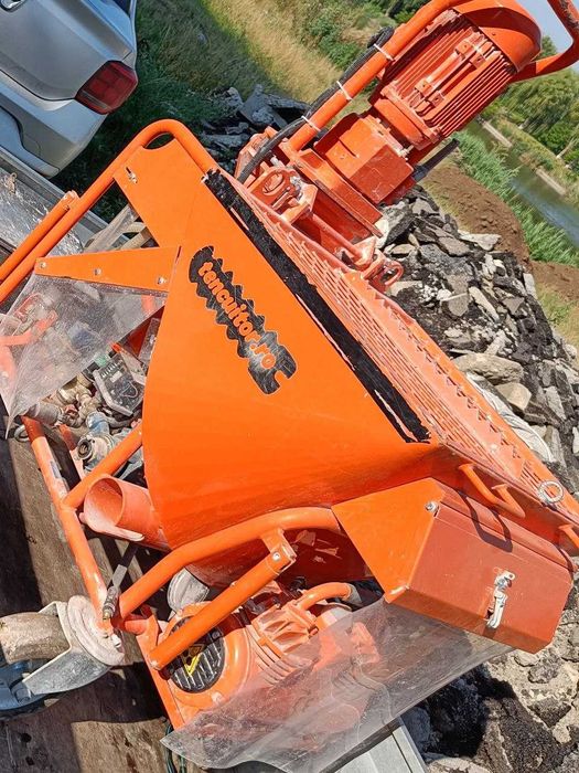 Echipa Meseriasi Constructii (Case la rosu/ cheie), Renovări